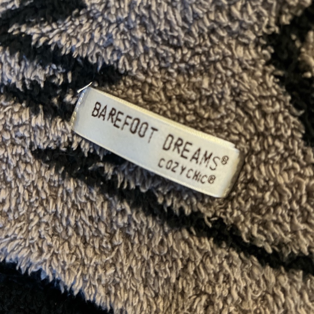 Barefoot dreams blanket